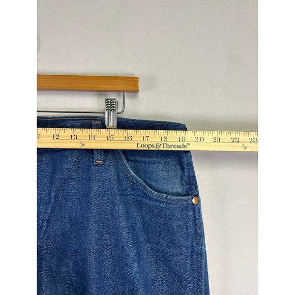 Men's Wrangler Workwear Jeans - Size 42 x 30 100% Cotton Rodeo Cowboy Western - Picture 11 of 12